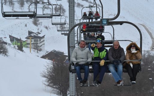 Esquel: Arcioni encabezó la apertura de temporada en “La Hoya” y presentó la Agencia Chubut Turismo