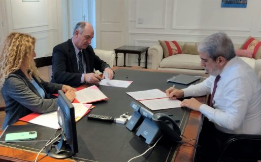 Chubut firmó convenios con Nación para fortalecer el desarrollo investigativo de los cibercrimenes y delitos económicos