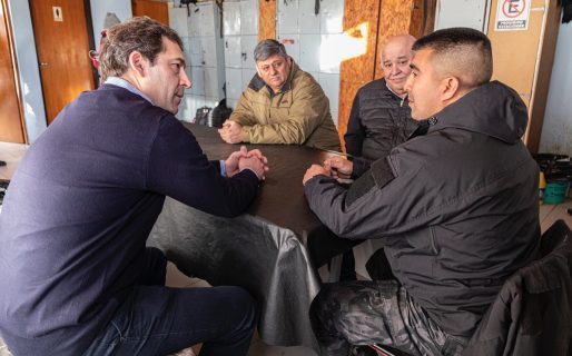 El intendente Luque visitó la sección canes de la Policía