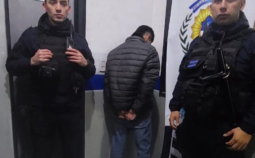 Salió a bailar con un arma escondida entre sus prendas