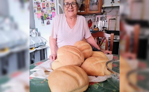 El agradecimiento de un comedor de Esquel a Ángela, la abuela que amasó para los más necesitados