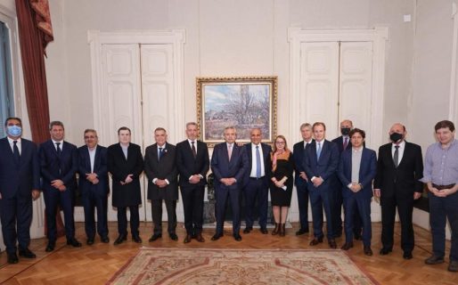 Arcioni: “Dimos a conocer nuestra visión sobre la situación económica producto de la corrida cambiaria”