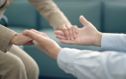 La Asociación de Acompañantes Terapéuticos lucha por una matricula que los regularice