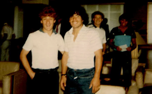 Jugaba en el Ascenso, viajó a probarse a Italia y Maradona lo invitó a vivir con su familia: el “error” en su primer día y el apodo que Diego le puso a Passarella