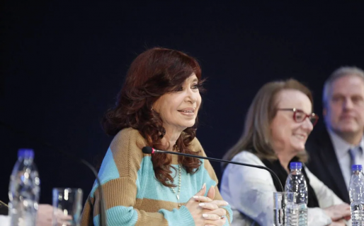 Cristina Kirchner fue muy dura con Guzmán, pero bajó el tono de sus críticas a la gestión de Fernández