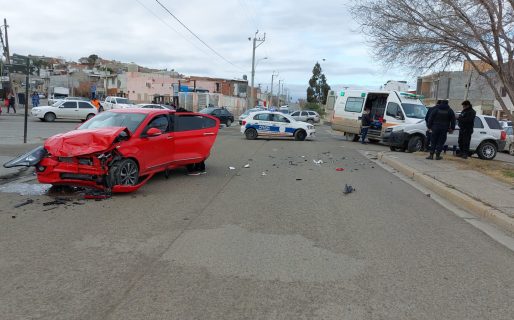 Accidente dejó como saldo dos personas lesionadas