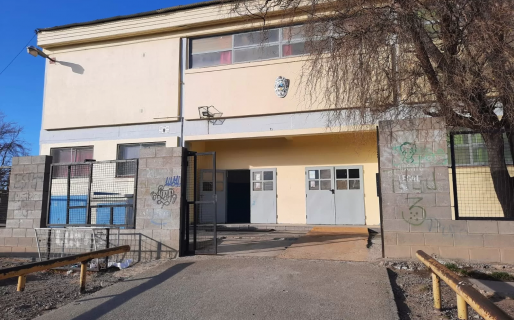 Un estudiante de 9 años repartió entre sus compañeros miles de pesos