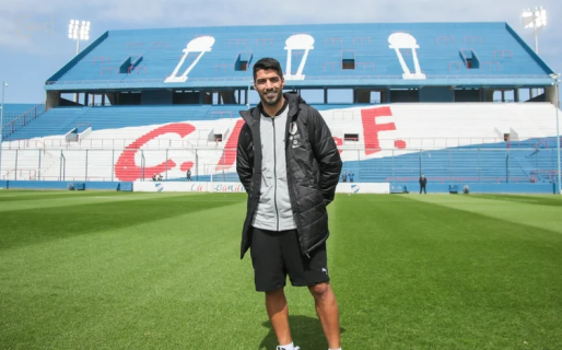 Luis Suárez confirmó su vuelta a Nacional de Montevideo y revolucionó al fútbol sudamericano