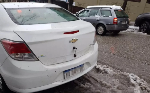 Un turista se olvidó las llaves puestas en el baúl y le robaron 700.000 pesos en Bariloche