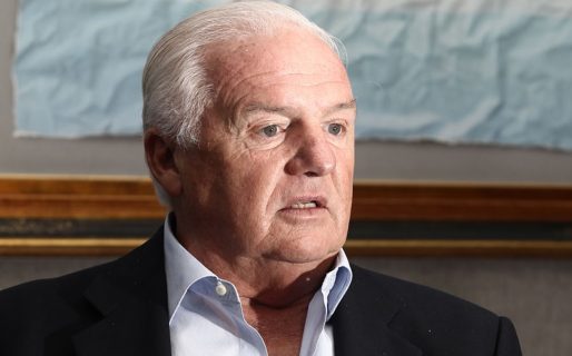 Realizan un junta de firmas para que Fernando Niembro deje de comentar partidos