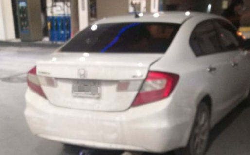 En un control, dieron con un auto que circulaba con pedido de secuestro activo