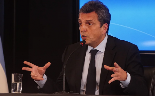 Massa pone un tope a los subsidios, otros cinco millones de hogares recibirán aumentos en las facturas de luz, gas y agua