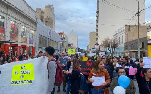 «El Gobierno Nacional tomó la decisión política de no abonar nuestros sueldos»