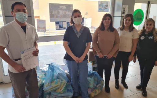 La Secretaría de la Mujer del SPGPCh entregó donaciones al sector de Pediatría
