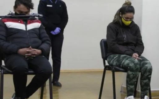 La portera de una escuela se grabó abusando de un alumno y un amigo difundió el video por WhatsApp