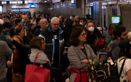 El reclamo de los pilotos de Aerolíneas es para alcanzar un sueldo básico de 500.000 pesos