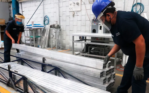 La economía se frena de a poco por la falta de dólares, la inflación y el recorte del gasto