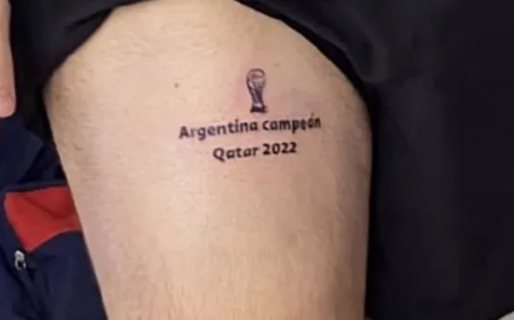 Se adelantó: se tatuó «Argentina campeón de Qatar 2022» y estallaron las redes
