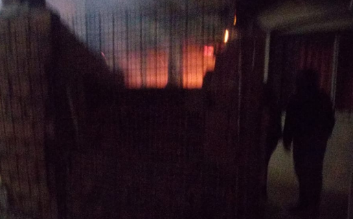 Un herido en un incendio de vivienda en pasaje Formosa: presumen que tuvo origen en una explosión