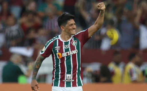 Tiene más goles en el año que Benzema y Mbappé y en Brasil lo piden para la selección argentina en lugar de Messi