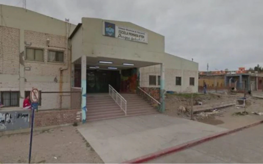 Una nena perdió el conocimiento en la escuela luego de que se le cayera una puerta en la cabeza