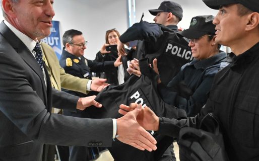 Arcioni entregó equipamiento a la Policía del Chubut por más de 35 millones de pesos