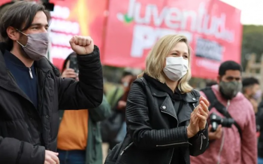 Dirigentes de la izquierda salieron a apoyar a Cristina Fernández