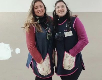 Sueñan con ser maestras y se mudaron a una casilla rodante cerca de la facultad para poder estudiar