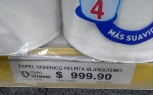 Se quejó por el precio del papel higiénico y lo echaron del supermercado
