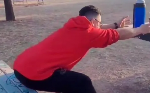 El increíble error que presentaron los banquitos de una plaza