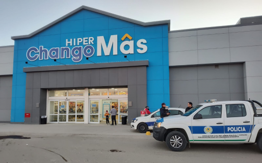 En dos bolsones se llevaba $41.000 pesos en mercadería sin pagar