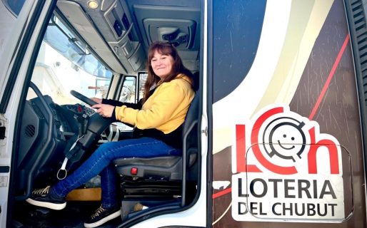 Lotería del Chubut incorpora la primera mujer chofer al Área de Transporte