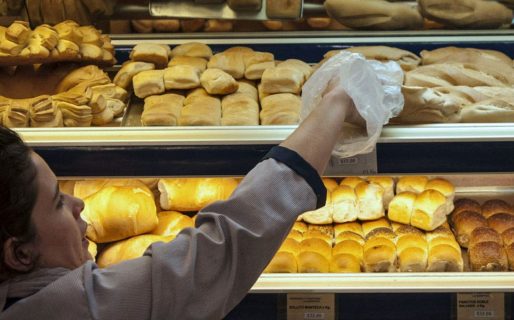 El Gobierno aplicará cambios en el fideicomiso del trigo para evitar que se dispare el precio del pan