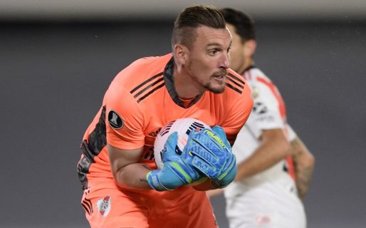 La lesión de Armani podría haberlo dejado afuera del Superclásico