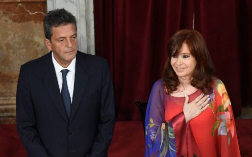 Tras el reclamo de Cristina Kirchner, Sergio Massa apura los detalles del bono para los sectores vulnerables