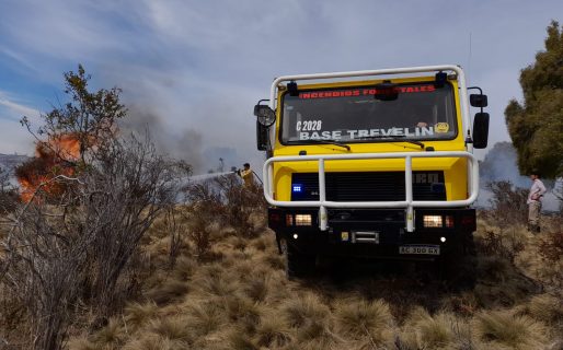 Brigadistas lograron controlar focos de incendios en la cordillera