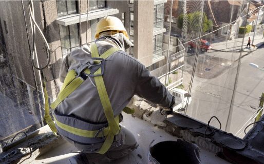 El desempleo cayó al 6,9% durante el segundo trimestre del año, según el INDEC