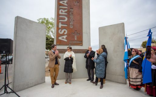 Con la inauguración del monumento y visitas internacionales, se celebró el centenario del Centro Asturiano