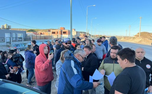 Reclamo en Km. 5: «Se comprometieron a comenzar la obra de cloacas el 3 de octubre»