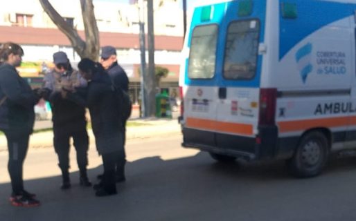 Un hombre fue atropellado por una moto y debió ser trasladado al Hospital Regional