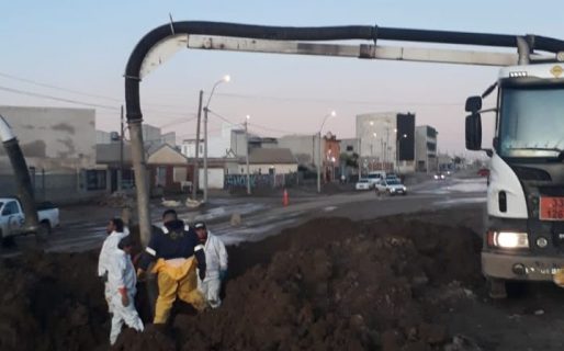 Equipos de Mantenimiento Vial trabajaron intensamente en el barrio Abel Amaya