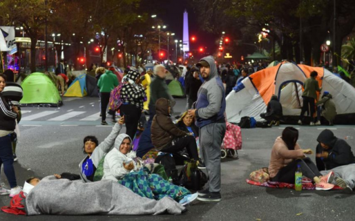 “Tenemos derecho de tener un termo Stanley”, el reclamo de una piquetera