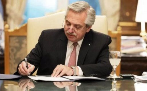 Alberto Fernández modifica su gabinete