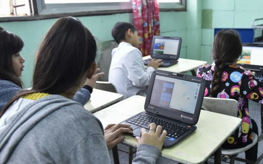 Denuncian ajuste en Educación: el Gobierno entregará 840.000 netbooks menos que las prometidas