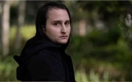 El psiquiatra le dijo que se cambie de sexo, lo hizo y se arrepintió: ahora lo denunció penalmente