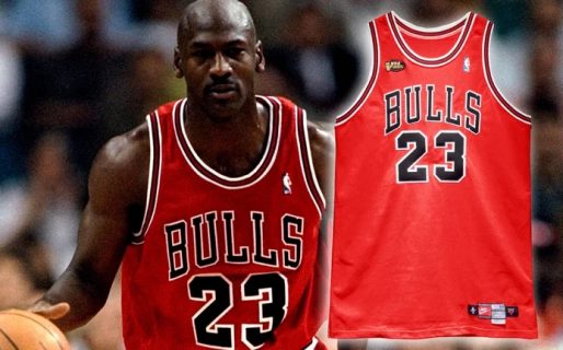 Subastaron la camiseta de Michael Jordan: el valor superó a la que usó Maradona en el ’86