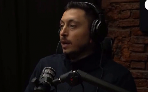 «China tiene un problema menos que es la democracia», aseguró un periodista del oficialismo