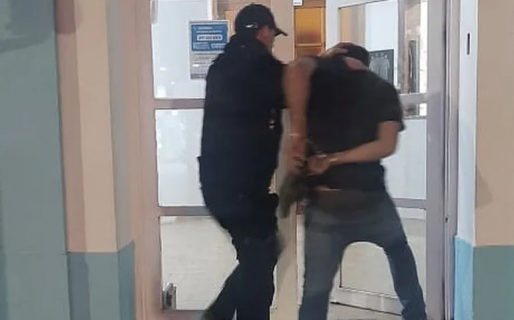 Se quiso escapar de la policía, lo detuvieron y le secuestraron 18 gramos de marihuana