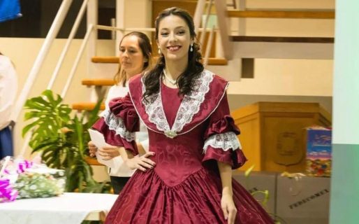 Luciana Moreno Bauer es la nueva reina de las Colectividades Extranjeras