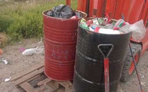 Vecinos alertan la presencia de residuos domiciliarios en el Paseo Costero de Km 5